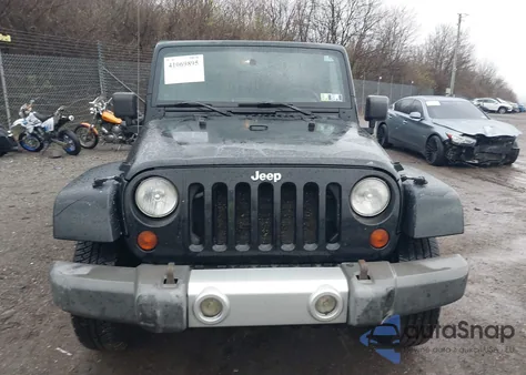 2009 Jeep Wrangler Unlimited Sahara z USA, uszkodzony, nr VIN 1J4GA59179L762736